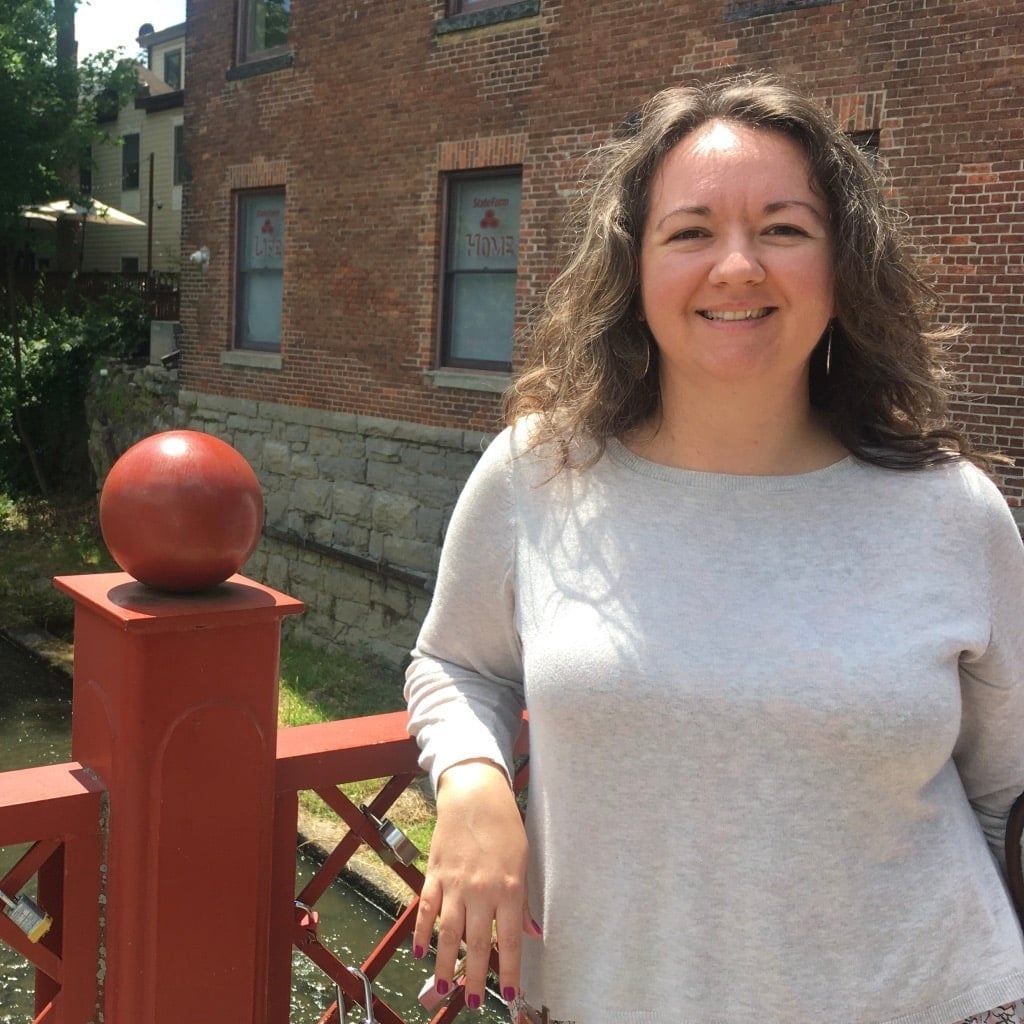 Headshot of Abi Cowell from Very Veganish